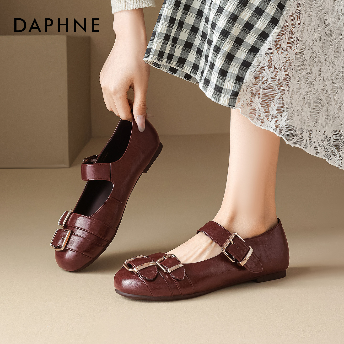 达芙妮复古黑色玛丽珍鞋