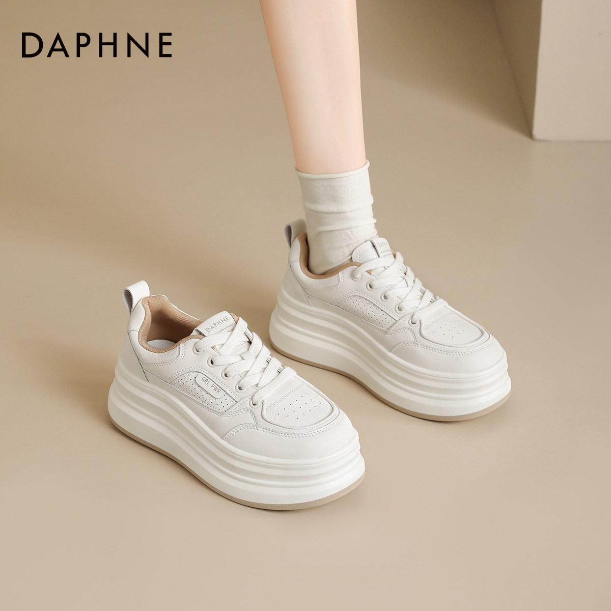 达芙妮厚底休闲小白鞋女款2026新款户外运动鞋白色百搭板鞋女鞋子,女鞋,时尚休闲鞋,淘宝优惠券,粉丝福利购,淘宝优惠卷