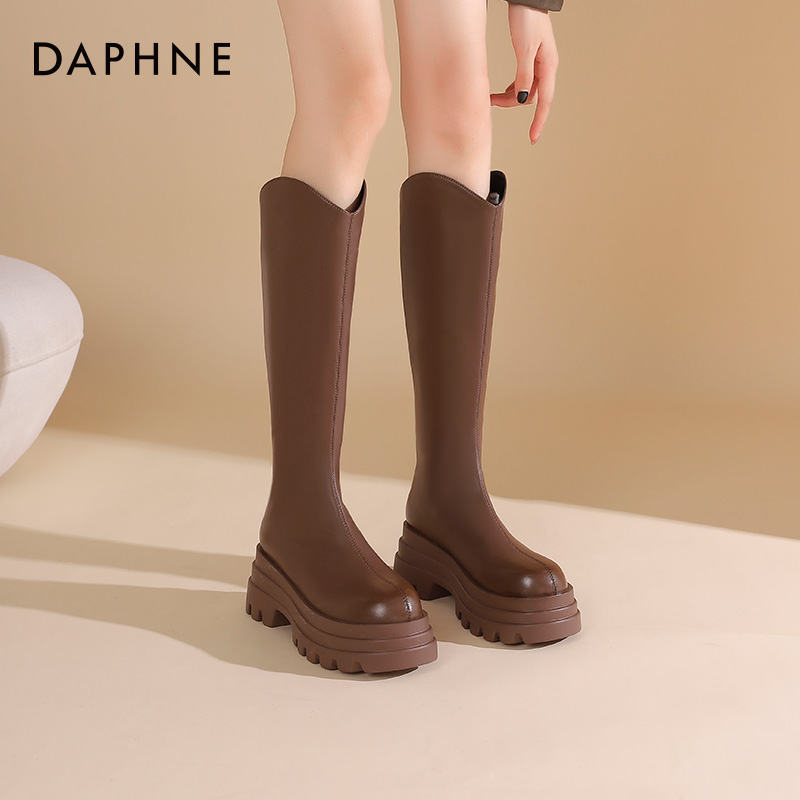 达芙妮棕色长筒靴女2025新款长靴