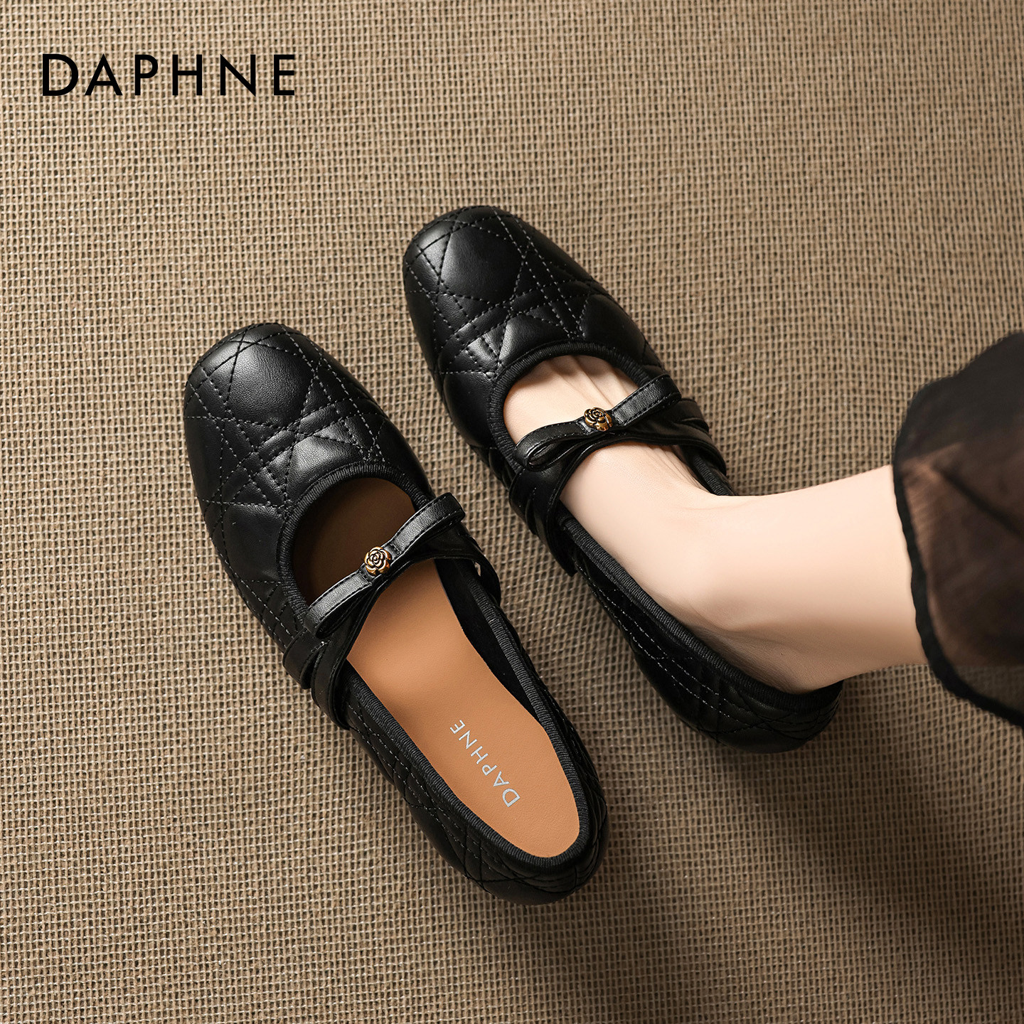 达芙妮法式小香风单鞋女2026巨好看晚晚玛丽珍鞋山茶花黑色皮鞋子