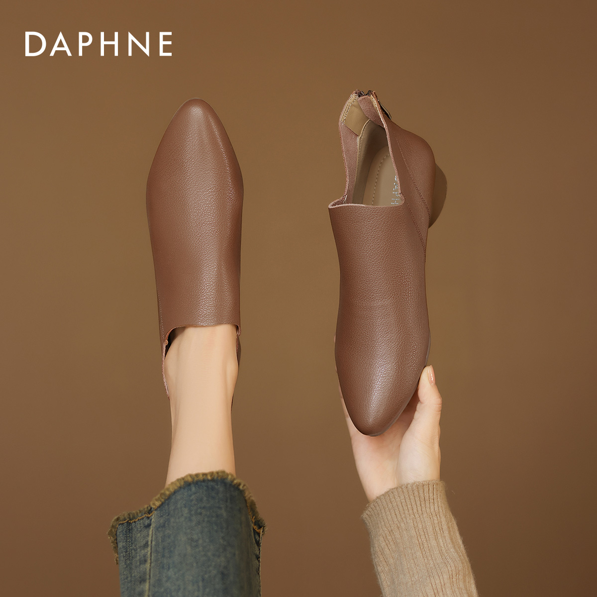 达芙妮尖头短靴软皮踝靴皮鞋