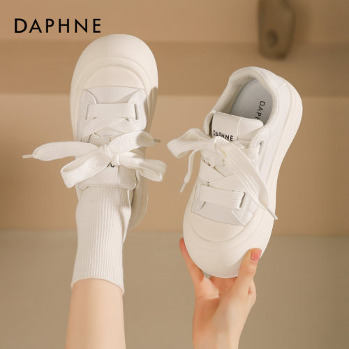 达芙妮可爱厚底大头小白鞋女