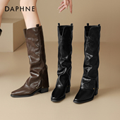 春季 达芙妮长筒靴女款 棕色靴子女2026新款 尖头长靴高跟骑士堆堆靴