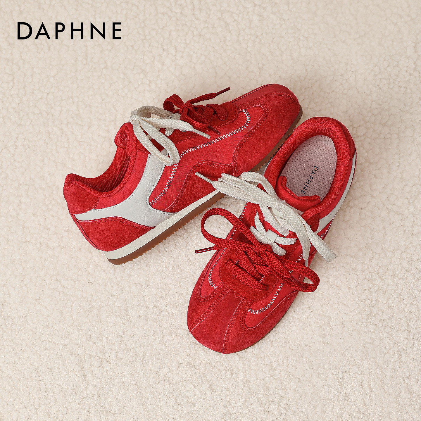 达芙妮芭蕾德训鞋女2026春季新款婚鞋新年红色鞋子平底休闲运动鞋,女鞋,德训鞋,淘宝优惠券,粉丝福利购,淘宝优惠卷