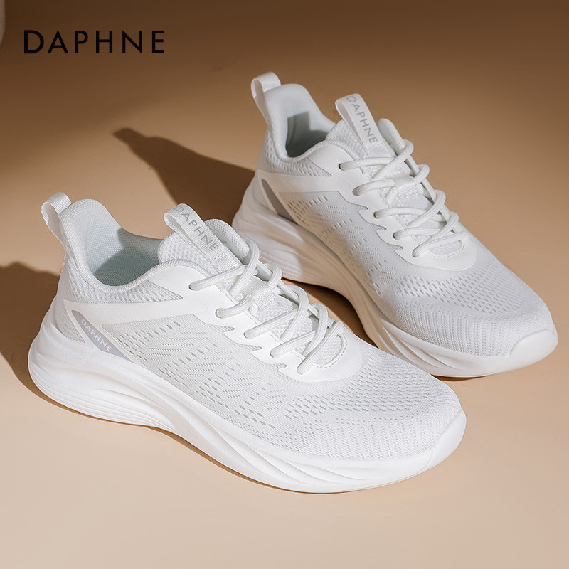 达芙妮运动鞋女2024夏季新款软底轻便减震鞋子休闲网面跑步鞋女款