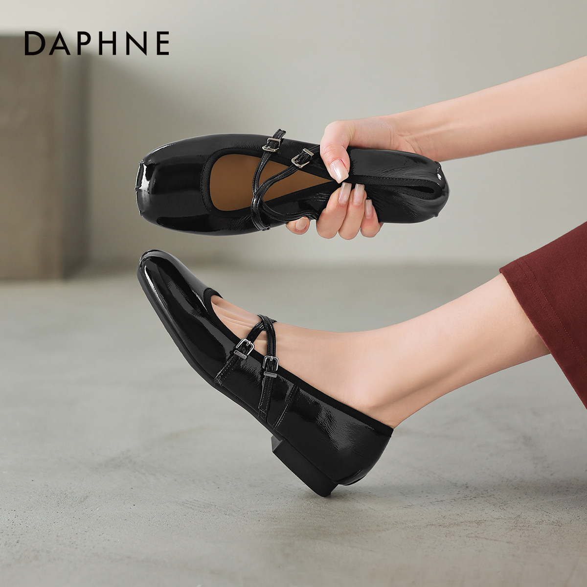 达芙妮玛丽珍女鞋冬季2026新款黑色平底单鞋子绝美芭蕾通勤小皮鞋