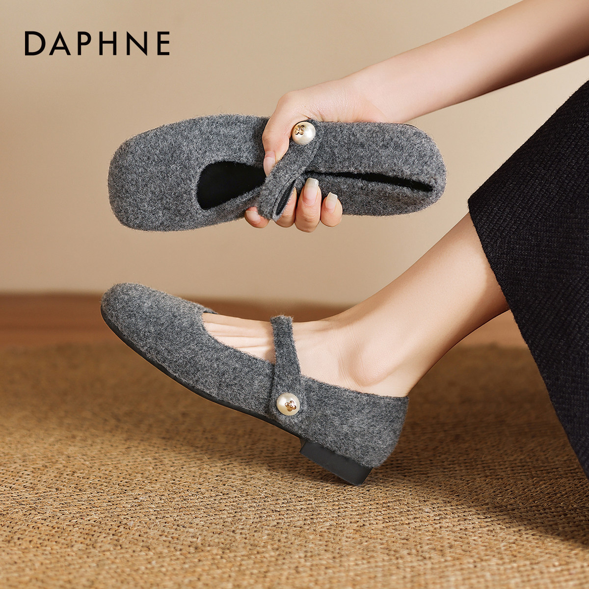 达芙妮灰色浅口单鞋女2026新款春季法式玛丽珍女鞋方头通勤平底鞋,女鞋,浅口单鞋,淘宝优惠券,粉丝福利购,淘宝优惠卷