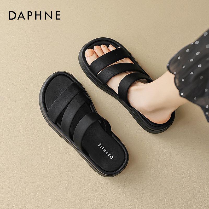 达芙妮踩屎感拖鞋女厚底夏季外穿2025新款黑色松糕海边沙滩凉拖鞋