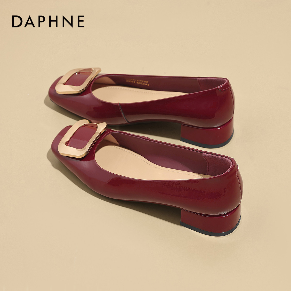 达芙妮单鞋酒红色新娘结婚洋气小皮鞋婚鞋法式粗跟流行玛丽珍女鞋