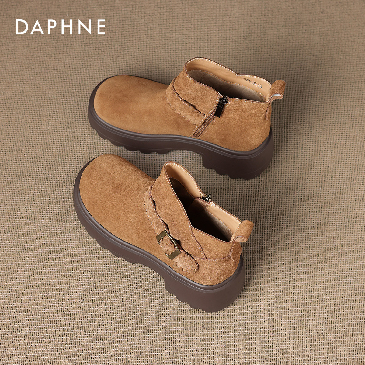 达芙妮厚底马丁靴女2026新款冬季加绒保暖雪地靴粗跟勃肯复古短靴