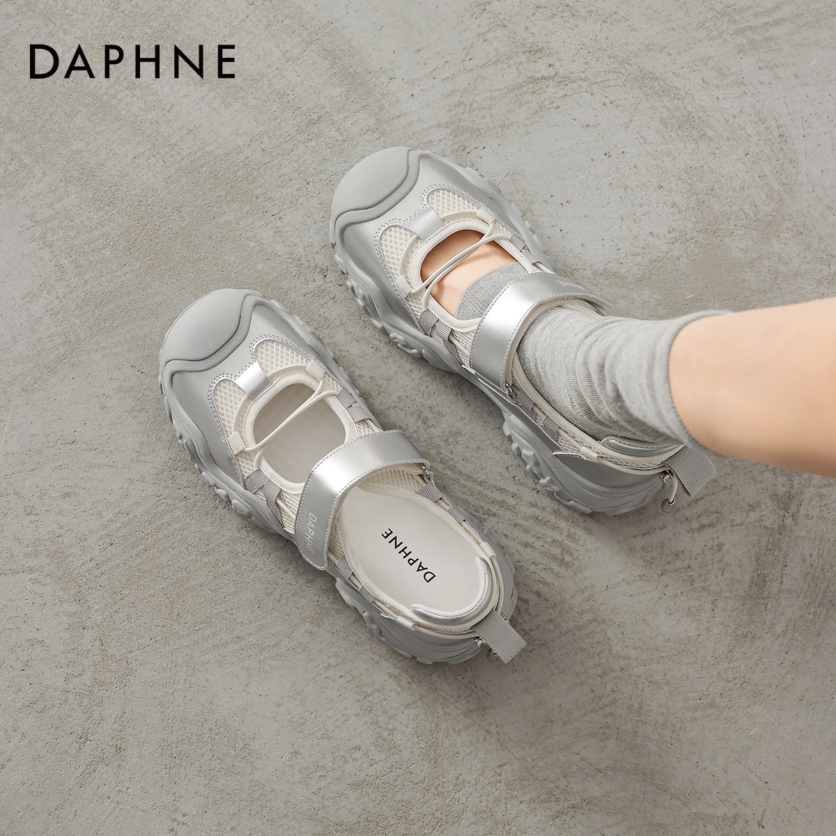 达芙妮厚底网面透气运动女鞋子2026新款增高巨好看玛丽珍休闲凉鞋