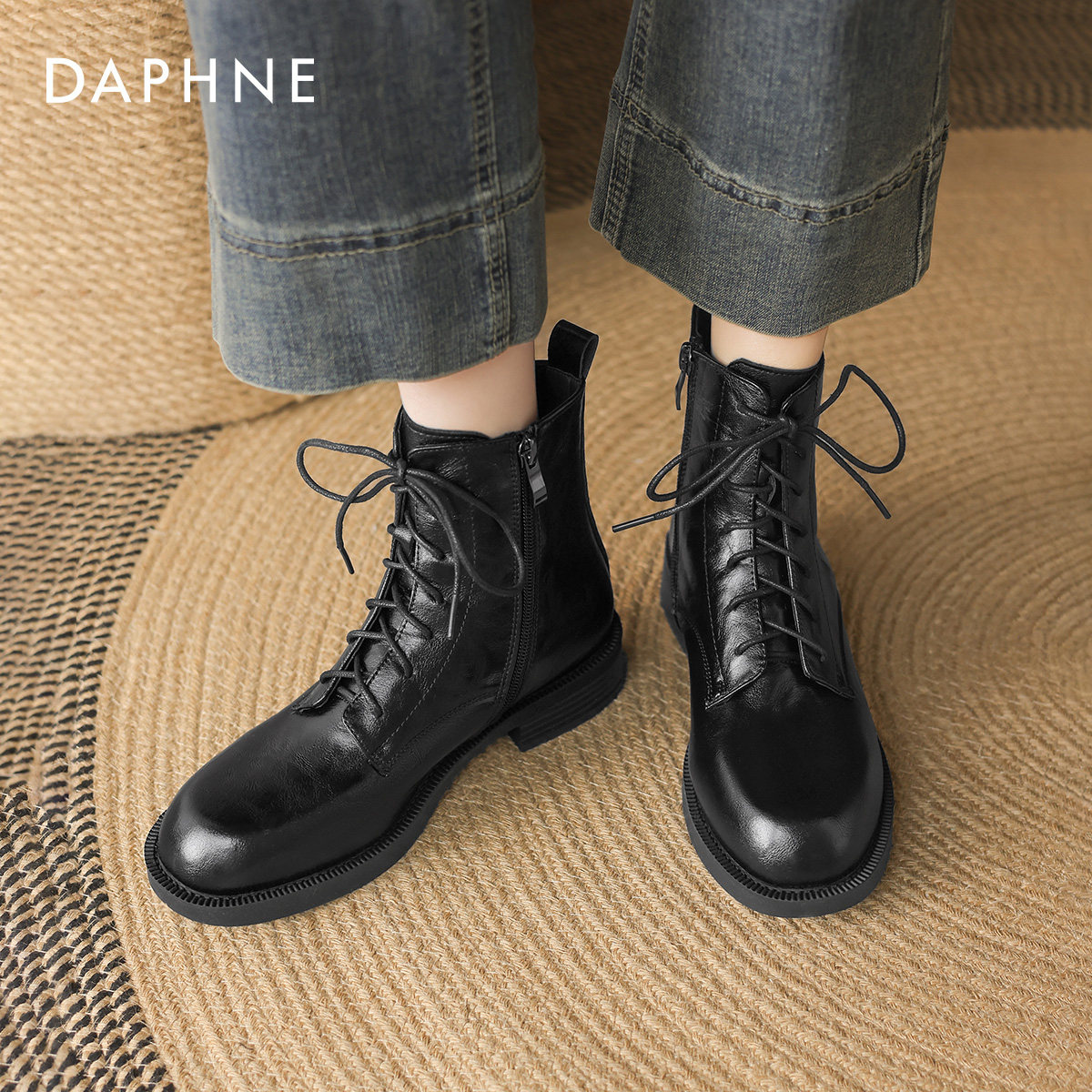 达芙妮系带马丁靴女2025秋冬新款复古平底短靴英伦风瘦瘦靴机车靴,女鞋,时装靴,淘宝优惠券,粉丝福利购,淘宝优惠卷