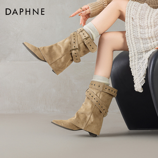 达芙妮尖头西部牛仔裤管短靴2026新款女款美拉德巨好看女靴子秋冬