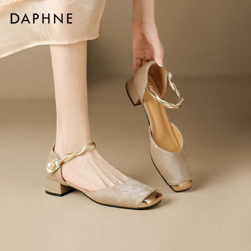 达芙妮新中式包头凉鞋女款2025新款夏季外穿法式配裙子妈妈鞋夏款