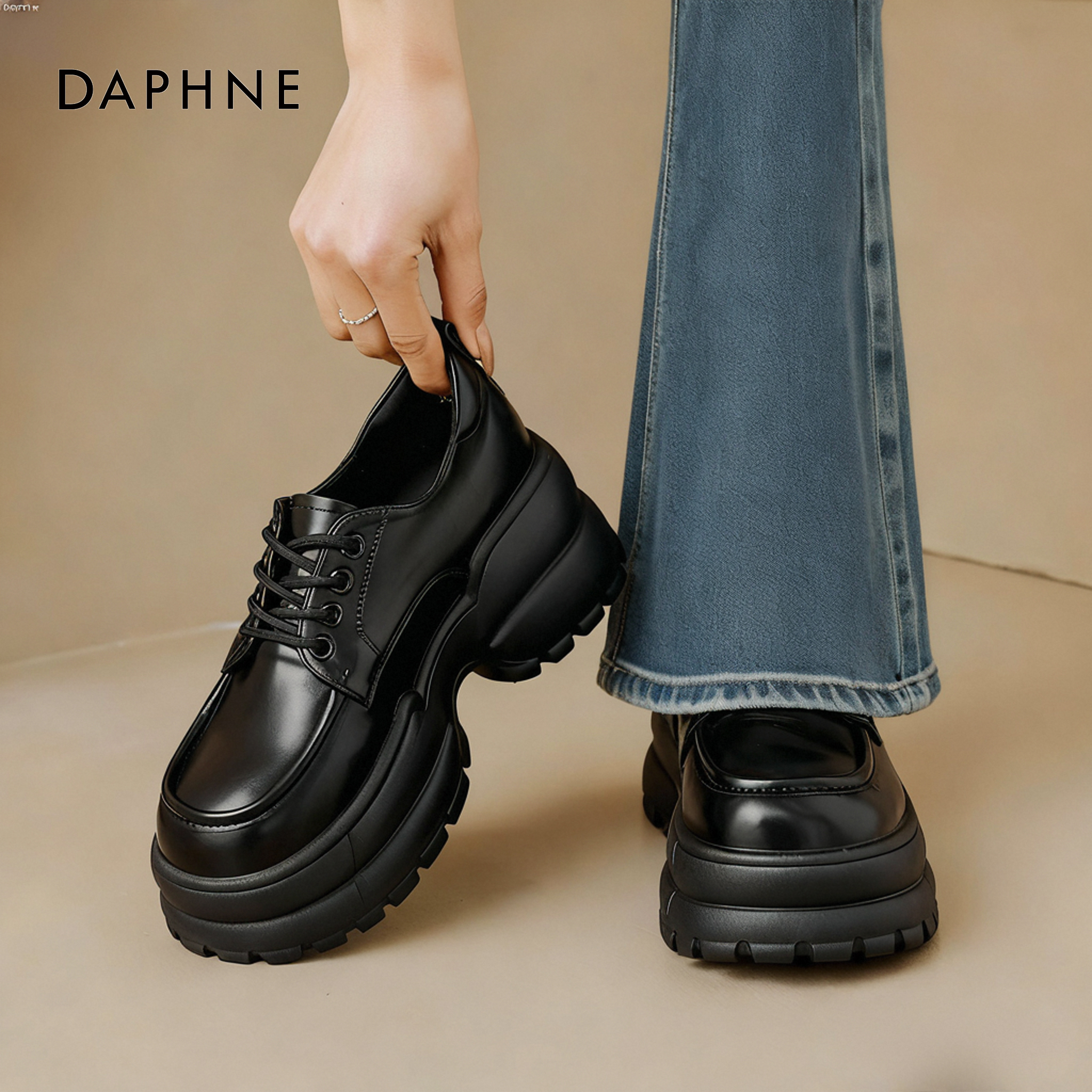 【达芙妮乐福鞋】学院百搭通勤软