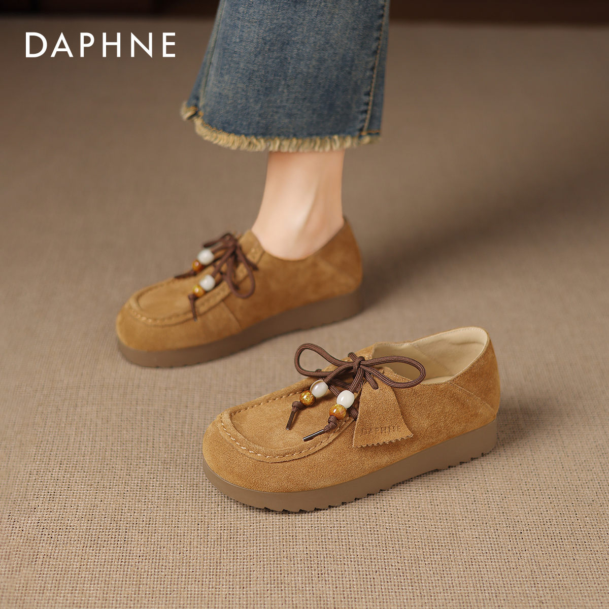 复古流苏系带,舒适厚底鞋。