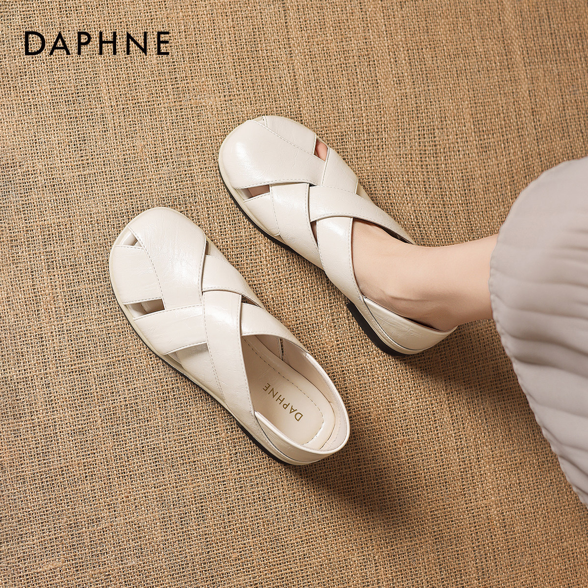 达芙妮包头凉鞋女2026新款春夏季外穿罗马猪笼凉鞋镂空两穿半拖鞋