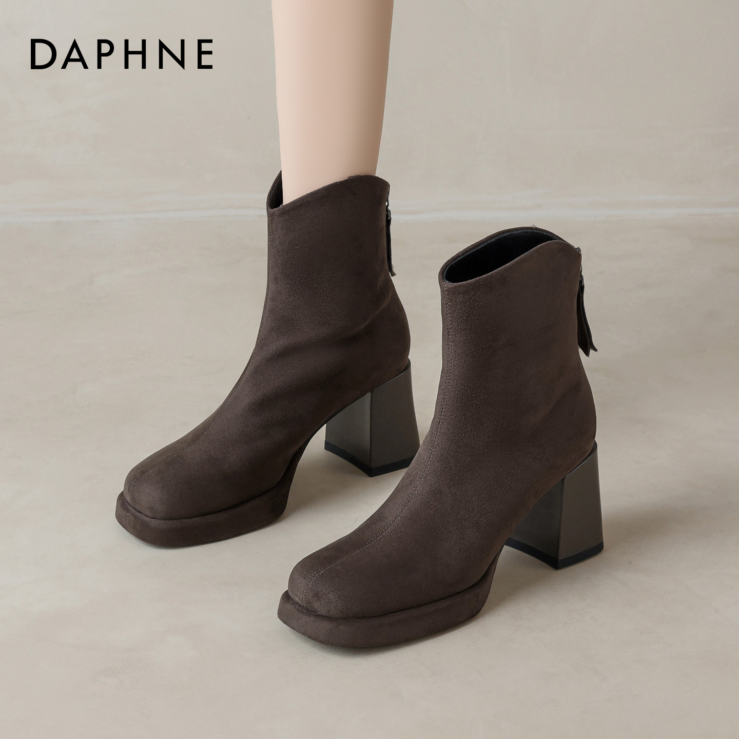 【达芙妮】美拉德高跟短靴女气质