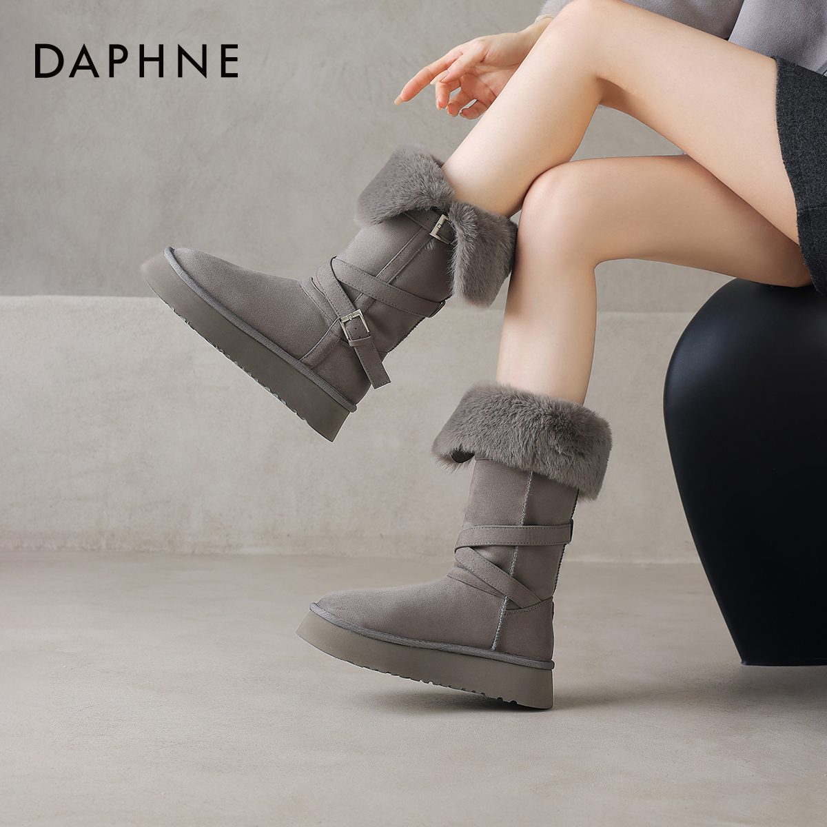 达芙妮保暖雪地靴女冬季长筒棉靴