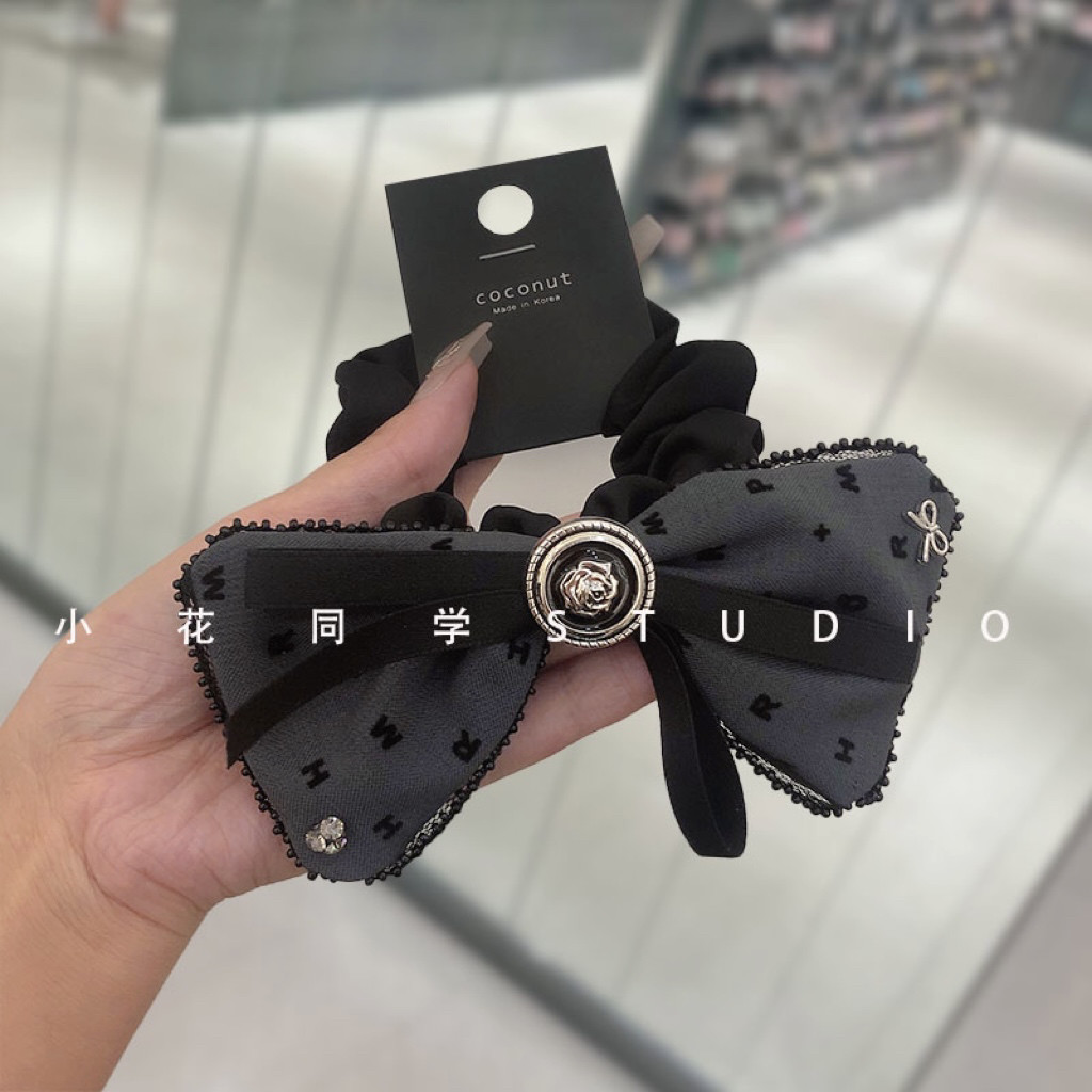 韩国发饰2024新款精致小香风西服字母印花蝴蝶结山茶花水钻发圈