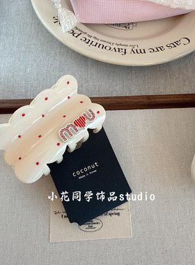 韩国发饰2025新款奶油色红色圆点印花小香风Min镶钻闪钻字母发夹