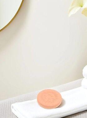 Reusable Softener for Food Storage Containers Keeps Sugar