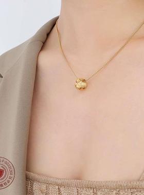 Wind niche design sense three-dimensional diamond pendant ne