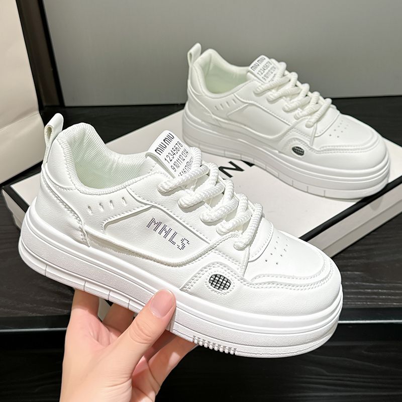 足娇M526 秋冬款小白鞋百搭平底板鞋休闲学生女鞋