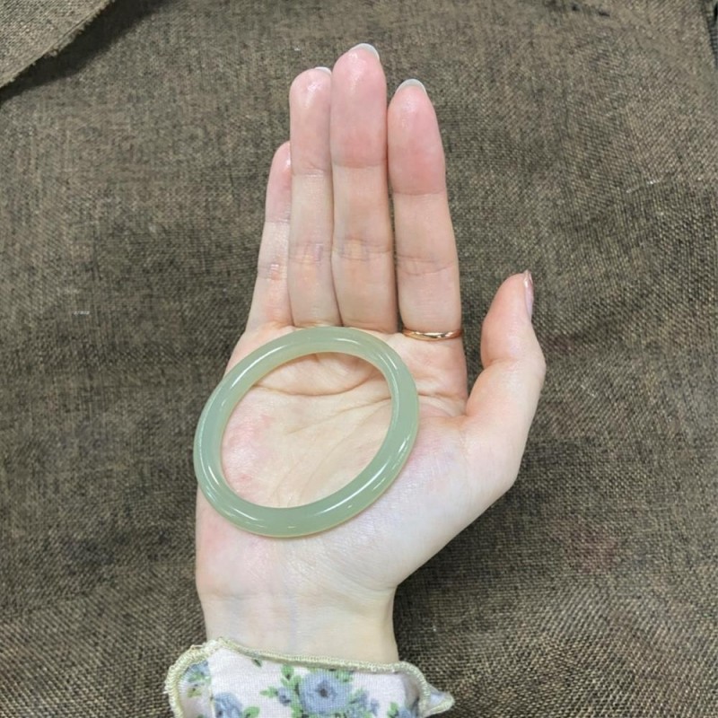 和田玉手镯天然新疆小细圆条晴水美人叮当镯子网红翡翠玉石年轻款