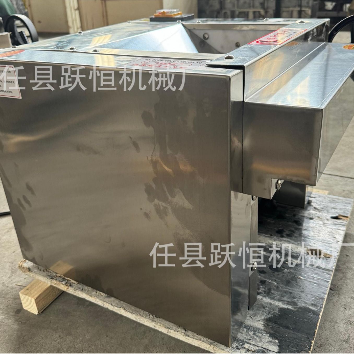 小型台式高速压面机 静音不锈钢单手柄摇台揉面机 电动包子压皮机