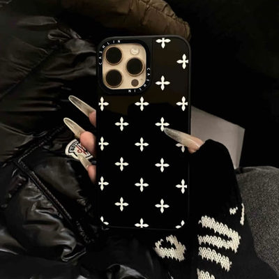 SMFK明星同款潮牌适用于iPhone17ProMax手机壳16苹果15Pro黑白十字花明星同款14MagSafe磁吸13/12防摔11硬壳