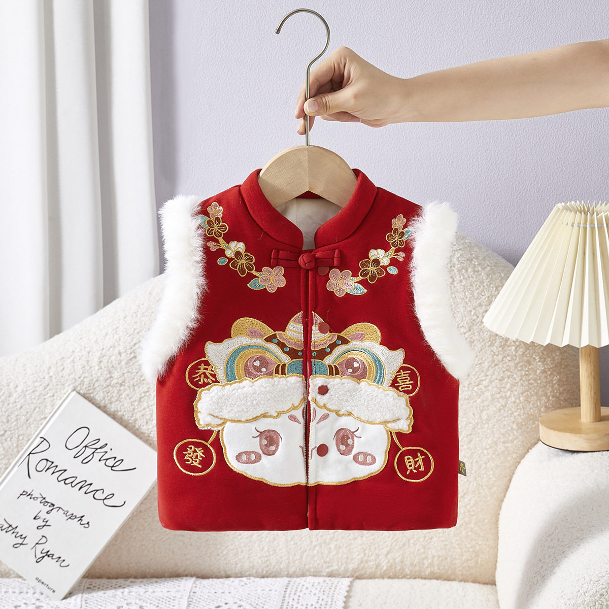 新中式婴儿马甲冬装刺绣中国风加绒儿童背心外穿加厚宝宝保暖外套