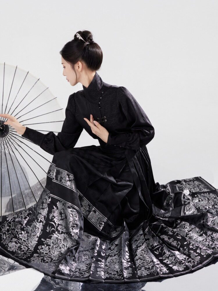 향상된 HANFU 당나라 정장 여성의 중국 스타일 젊은 스타일 가을 새로운 상위 여성의 향상된 말 얼굴 스커트 여성 정장