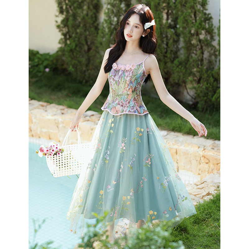 立体花朵油画收腰吊带+绣花网纱半裙套装女夏学生露背绝美两件套