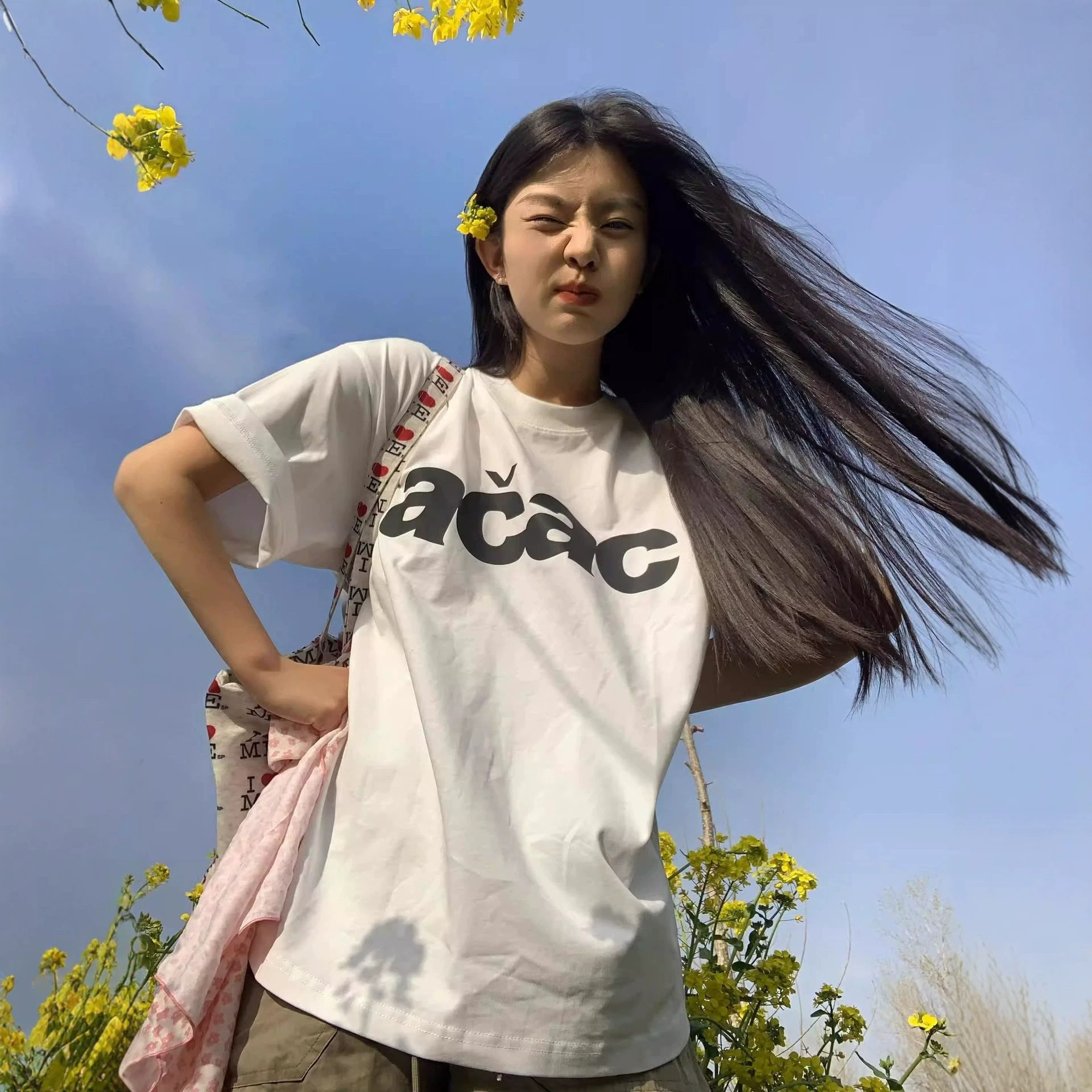 白色正肩短袖t恤女2026新款夏季设计感小众美式宽松纯棉半袖上衣