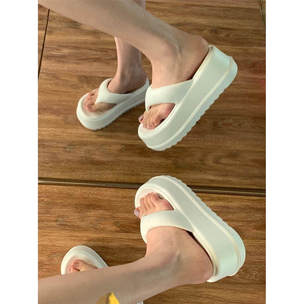 软底防滑凉拖鞋厚底人字拖2026新款夏天外穿海边沙滩百搭简约增高