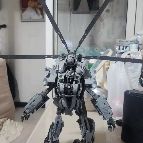 议价孩之宝 mpm13眩晕，品相如图，本人对变形金刚不是很熟悉，