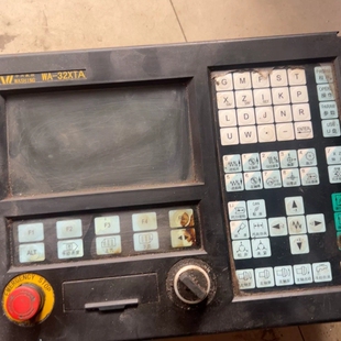 议价两台华兴数控系统WA-32XTA，拆机件，成色如图，带电源适