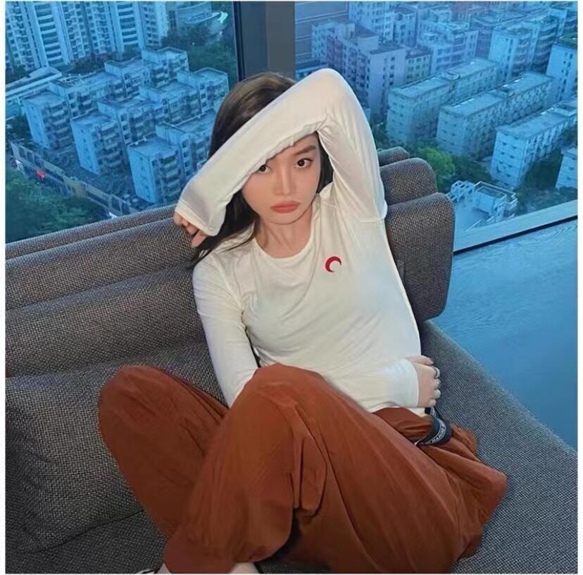 新款印花修身显瘦长袖T恤卫衣女