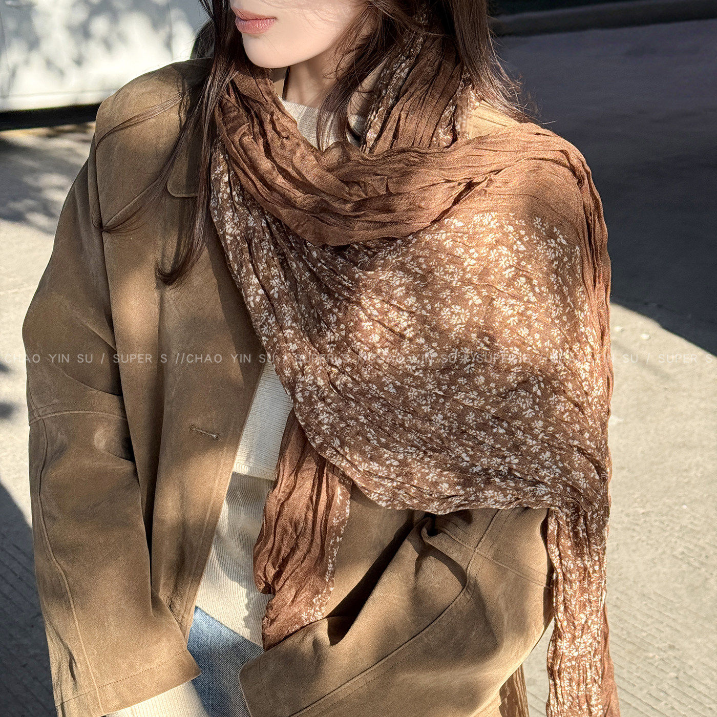 民族废土风咖色褶皱碎花围巾女复古文艺冬季围脖西北旅游丝巾配饰