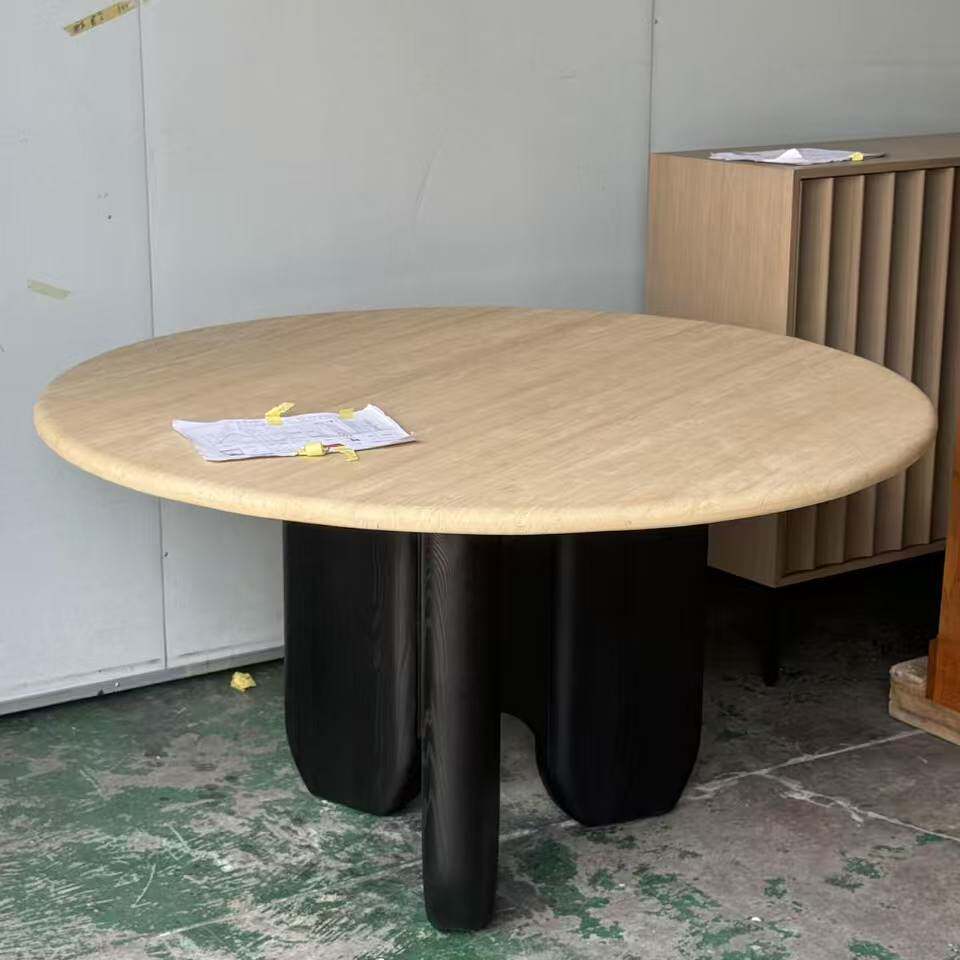 侘寂风圆形实木洞石餐桌白蜡木风高端圆桌2025新款饭桌大理石餐桌