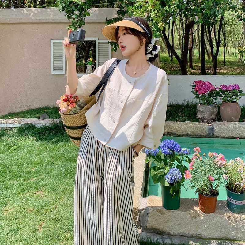 白色亚麻衬衫套装女夏季2025新款绝美减龄慵懒风条纹阔腿裤一整套