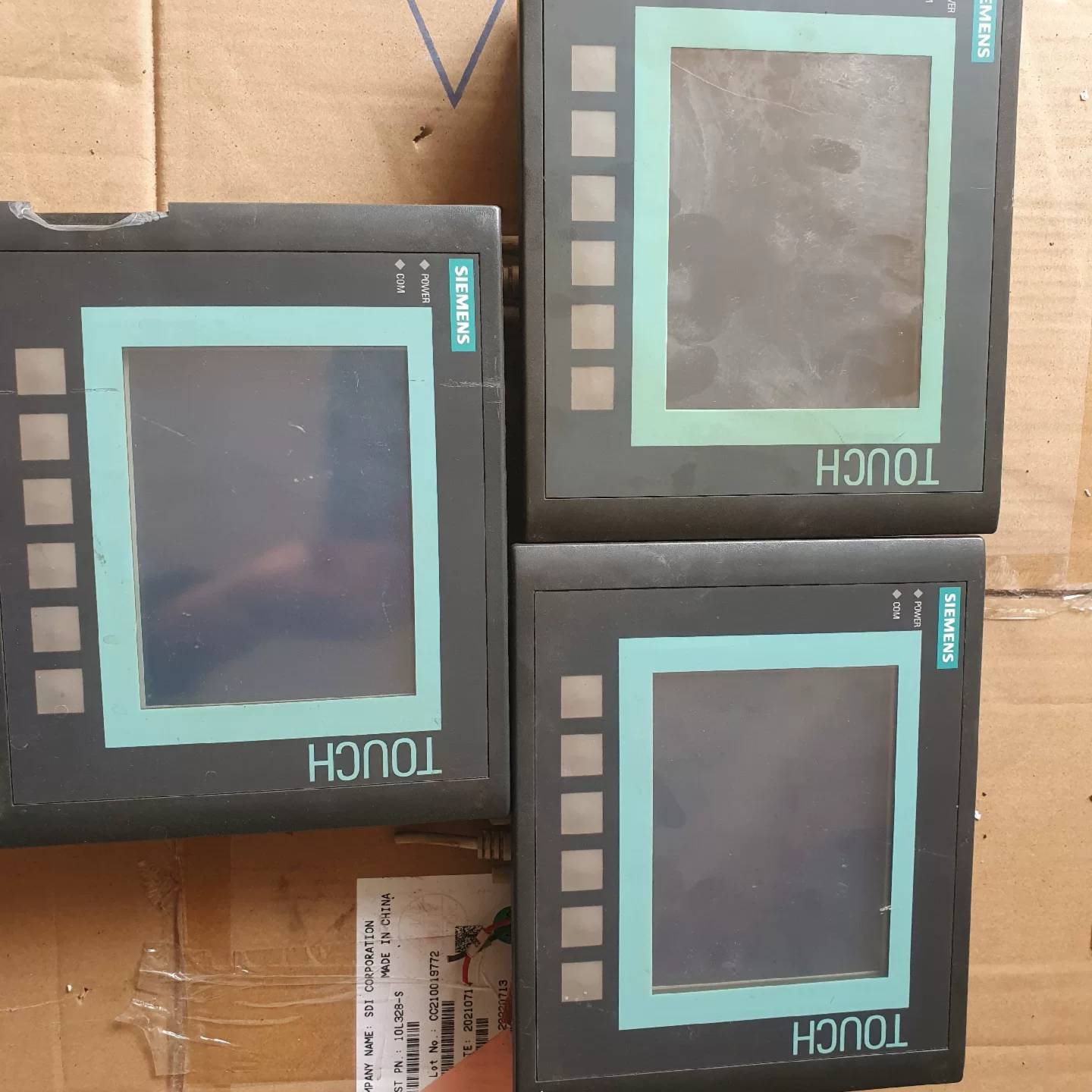 可维修西门子触摸屏6AV6 640设备上拆的有个破损了,三个500议价