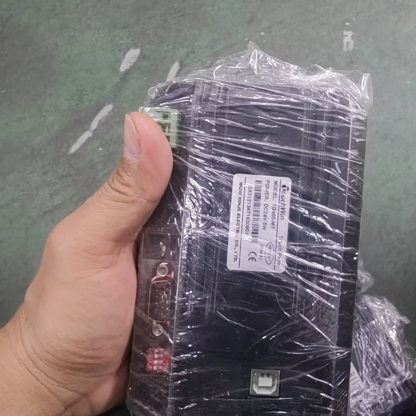 可维修信捷触摸屏TG465-MT包装完整。型号正确，DC24V 5议价