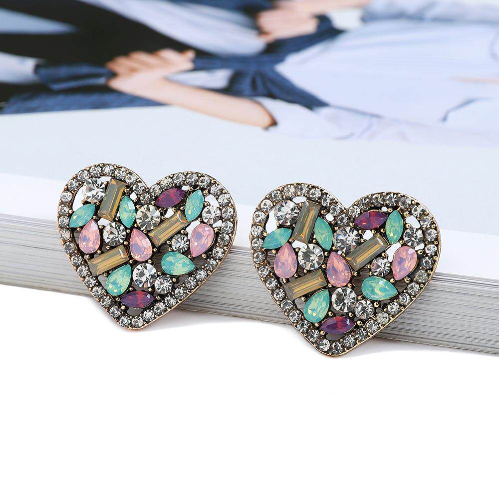 Europe and the United States exquisite compact love earrings