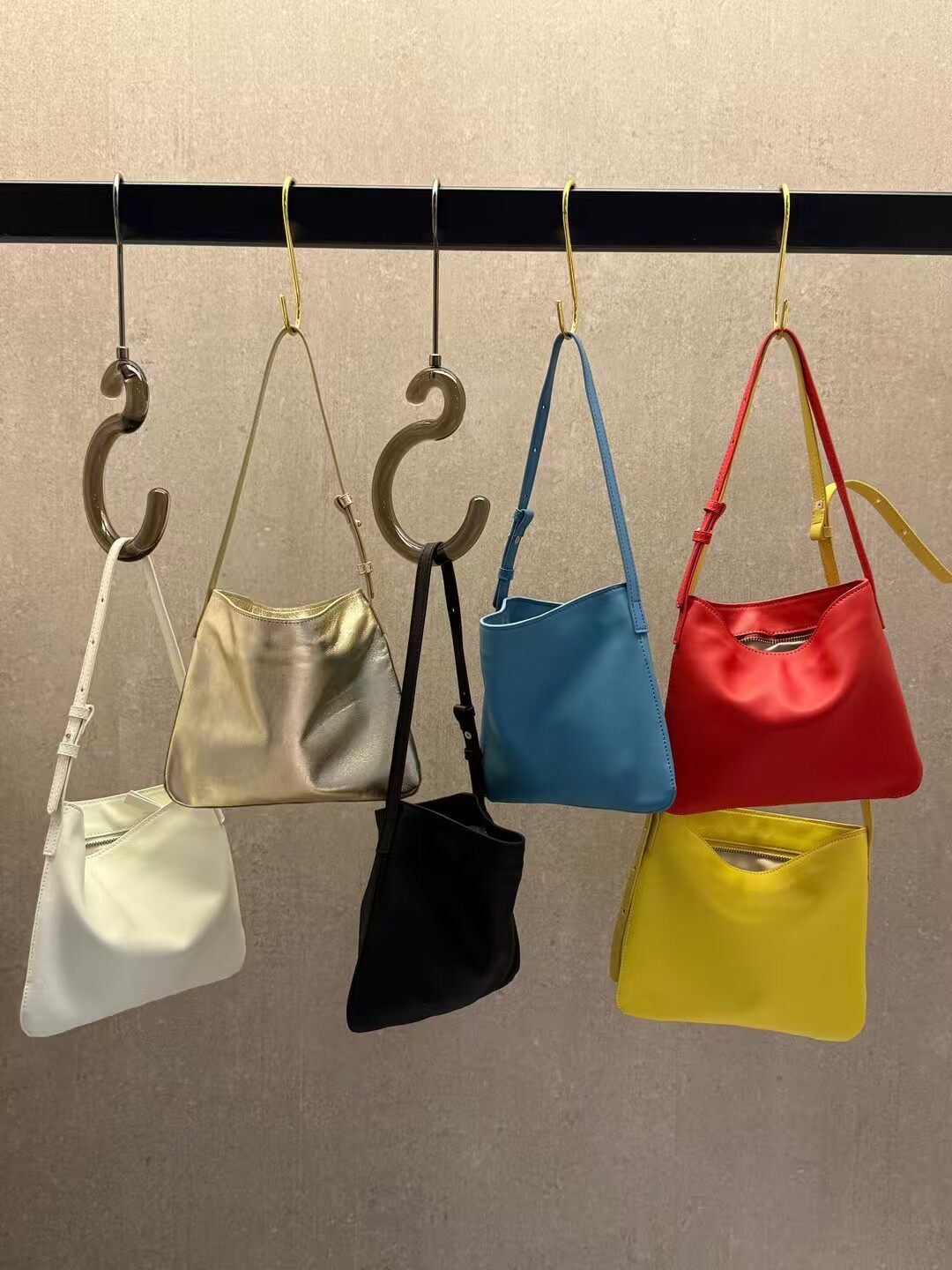 包包女式2026新款欧美时尚高级感小众设计真皮羊皮手提单肩斜挎包