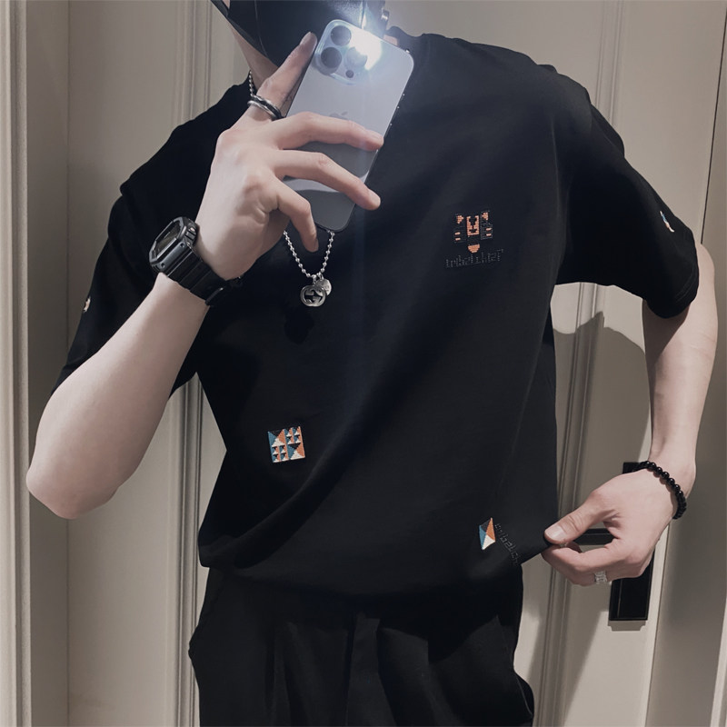 1033/P48控68夏季社会小伙设计感简约刺绣圆领短袖男黑首1,男装T恤,星座305B