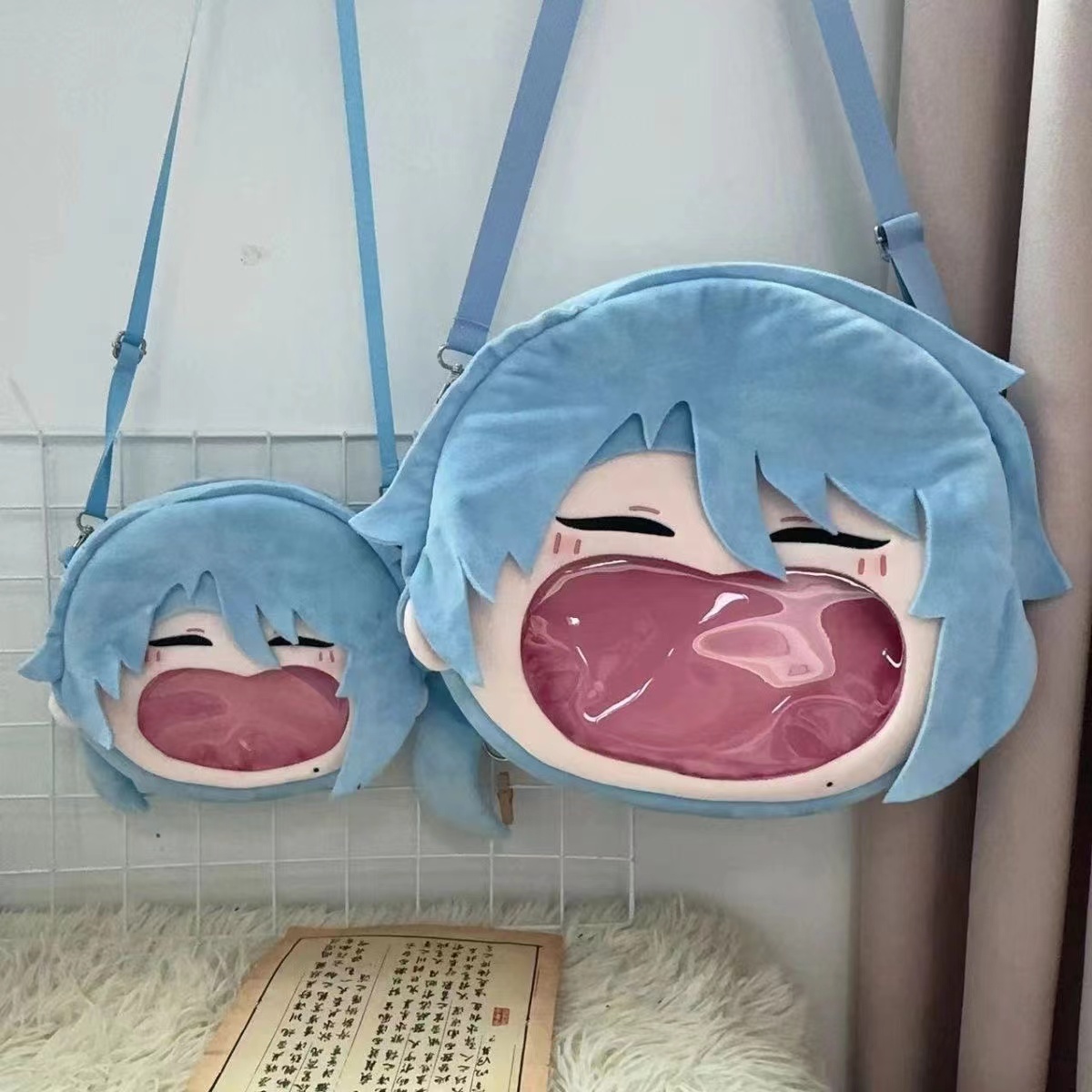 原神神里绫人大嘴巴痛包