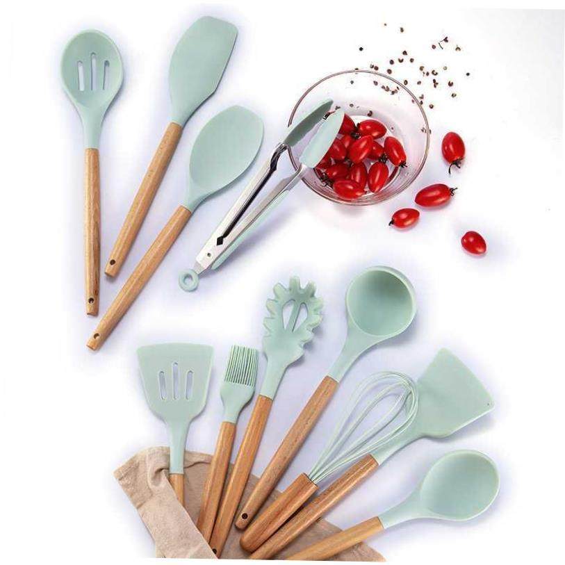 Silicone spatula, stir-frying pan, slotted spoon kitchen set