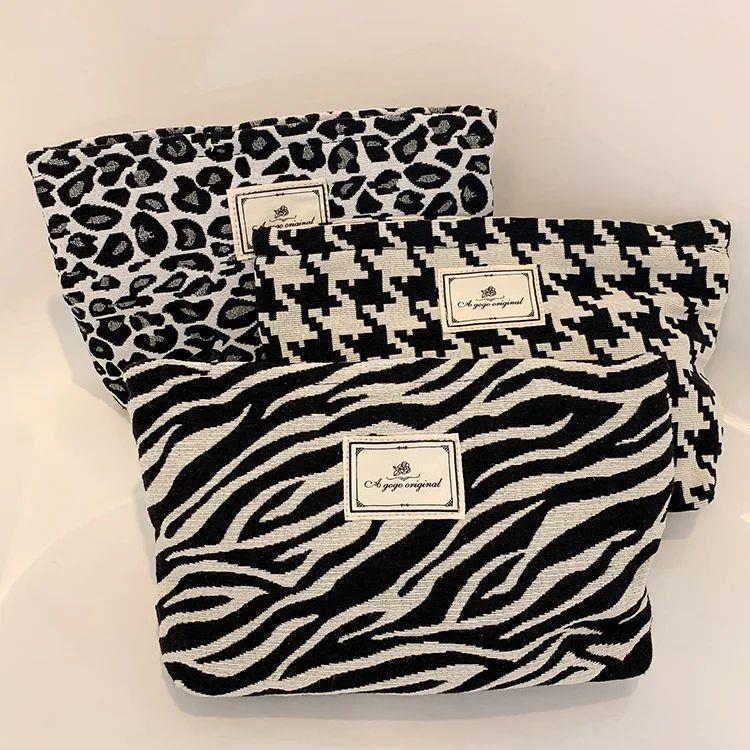 Classic Leopard Print Makeup Bag Zipper Pouch Large Capacity